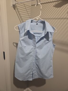 Sleeveless Button-Front Women's Shirt - Light Blue